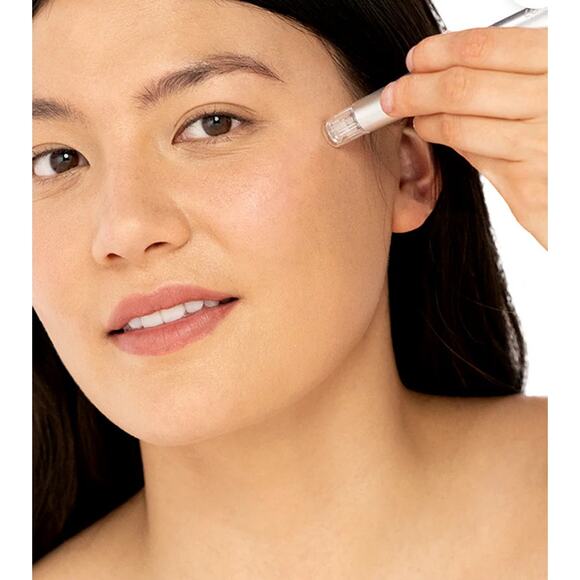 NEW LORDE & BELLE RenGen Pen & 30 Day Cartridge Repair Serum (Retail $468) - Picture 3 of 7